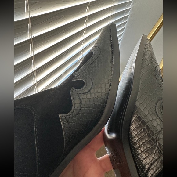 Zara Black Textured Ankle Booties - Picture 8 of 10